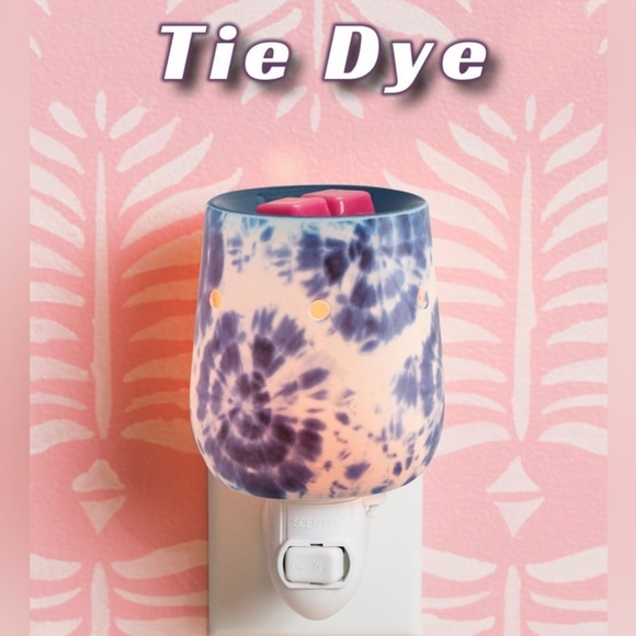 SCENTSY TIE DYE MINI WARMER NWT - Picture 2 of 3